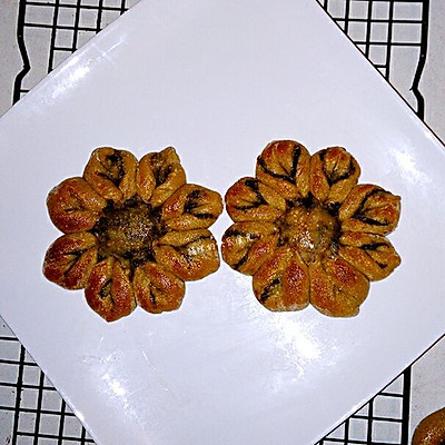红豆沙咖啡花朵面包