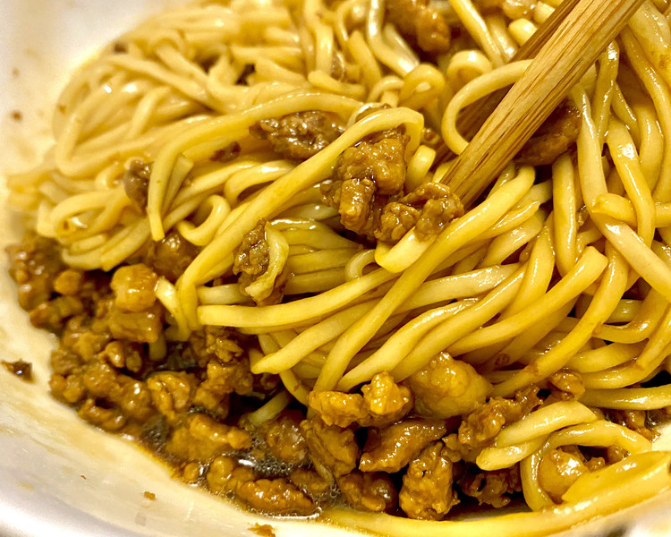 汆汁肉沫凉面❤清爽酸甜的酱汁，就藏在你厨房里面的做法