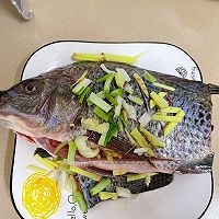 清蒸罗非鱼的做法图解4