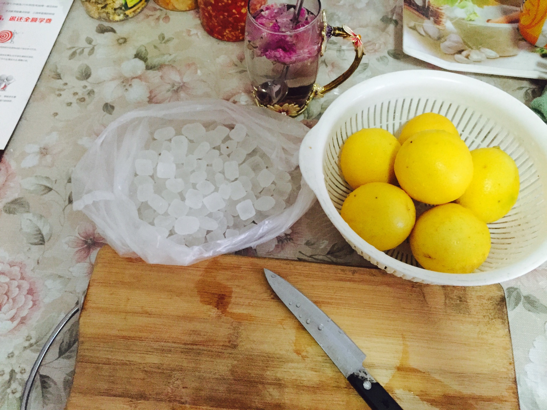 冰糖柠檬,冰糖柠檬的家常做法 - 美食杰冰糖柠檬做法大全