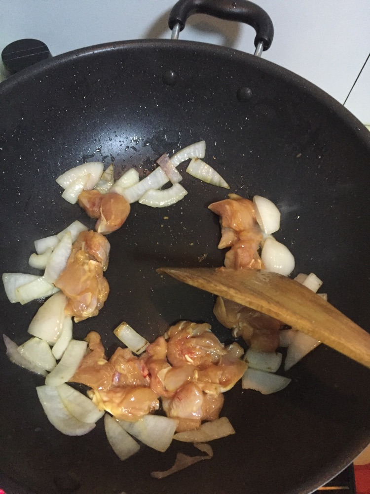 【一人食】咖喱鸡块盖饭的做法图解4