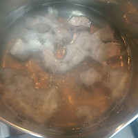 广东老火汤 川贝海底椰雪梨煲瘦肉汤的做法图解3