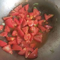 #憋在家里吃什么#西红柿丸子汤的做法图解3