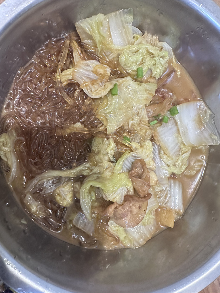 大白菜五花肉炖粉丝的做法