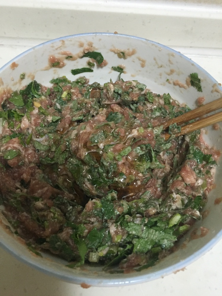 香菜肉馄饨的做法图解4