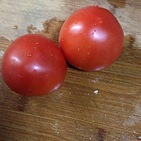 西红柿炒鸡蛋的做法图解1
