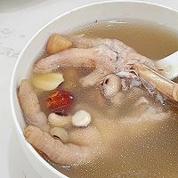 #春日养生局#健脾祛湿的花生眉豆鸡脚汤的做法图解8