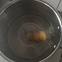 酸甜可口炒红果的做法图解3