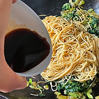 深夜食堂之鸡蛋炒面的做法图解9