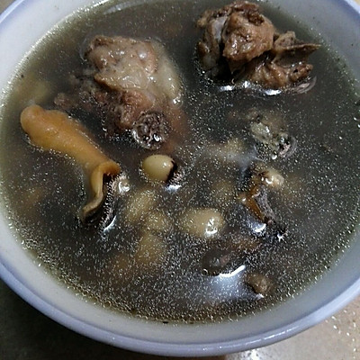 河蚌排骨眉豆老火汤