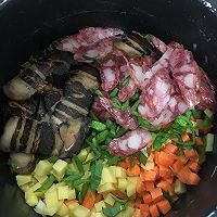 #憋在家里吃什么#双拼腊味饭的做法图解7