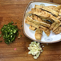 包菜豆腐炖粉条的做法图解3