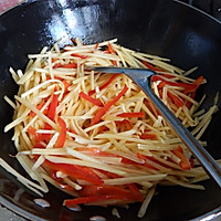 红椒炒土豆丝的做法图解7