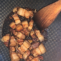 红烧肉炖豆角干的做法图解5