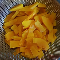 甜玉米南瓜饼的做法图解1