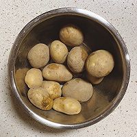 椒盐土豆的做法图解1