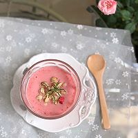 #精品菜谱挑战赛#粉红草莓奶昔的做法图解7