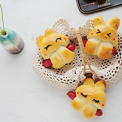 小兔子香肠面包