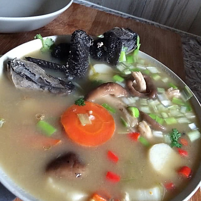 乌鸡山药香菇胡萝卜滋补