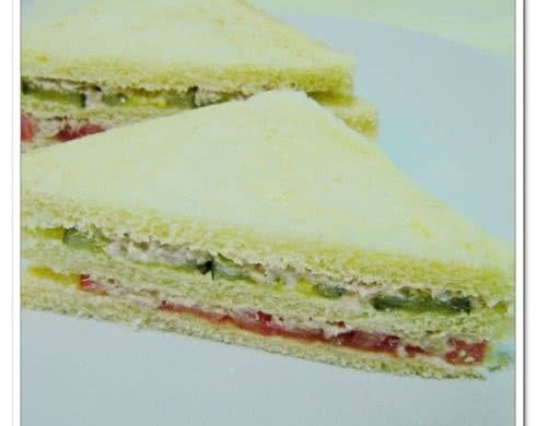 简约金枪鱼三明治