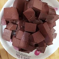 泡椒鸭血的做法图解1