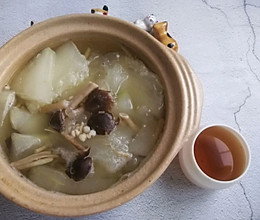 冬瓜薏米茶树菇汤的做法