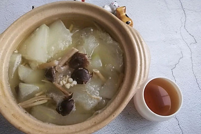 冬瓜薏米茶树菇汤