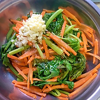 凉拌芹菜的做法图解3