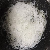 炒粉丝—鲜虾火腿圆白菜的做法图解8