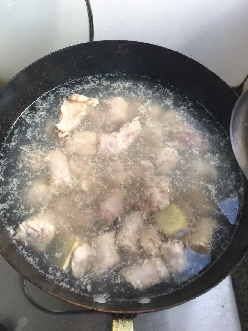 孜然干煸鸡脖（简单做法）的做法图解1