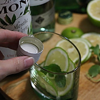 鸡尾酒Mojito的做法图解7