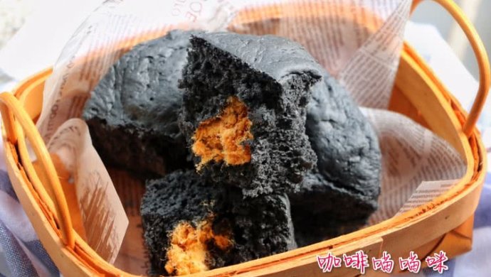【冷藏发酵】腹黑系列—竹炭肉松面包