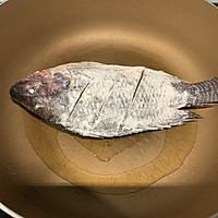熬出一锅浓白的鱼汤 清炖罗非鱼的做法图解4