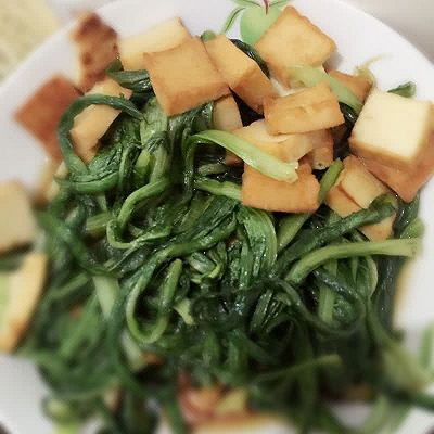 鱼豆腐烧油麦菜
