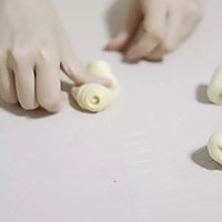 蛋黄酥（内附豆沙馅做法）的做法图解11