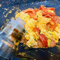 #宅家厨艺 全面来电#这样做的西红柿炒鸡蛋超嫩～的做法图解10