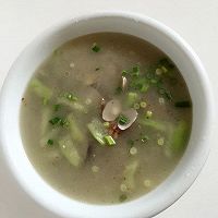丝瓜花甲蘑菇汤的做法图解10