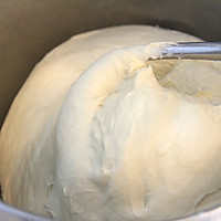 日式盐卷面包的做法图解2