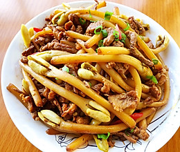 下饭菜肉丝炒花生芽的做法