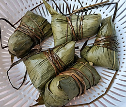 腊肠板栗粽（没有肥肉，咸味，不用泡糯米！）的做法