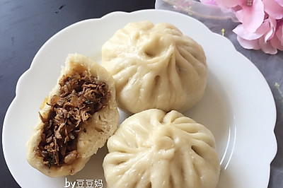妈妈的爱～槐花肉包