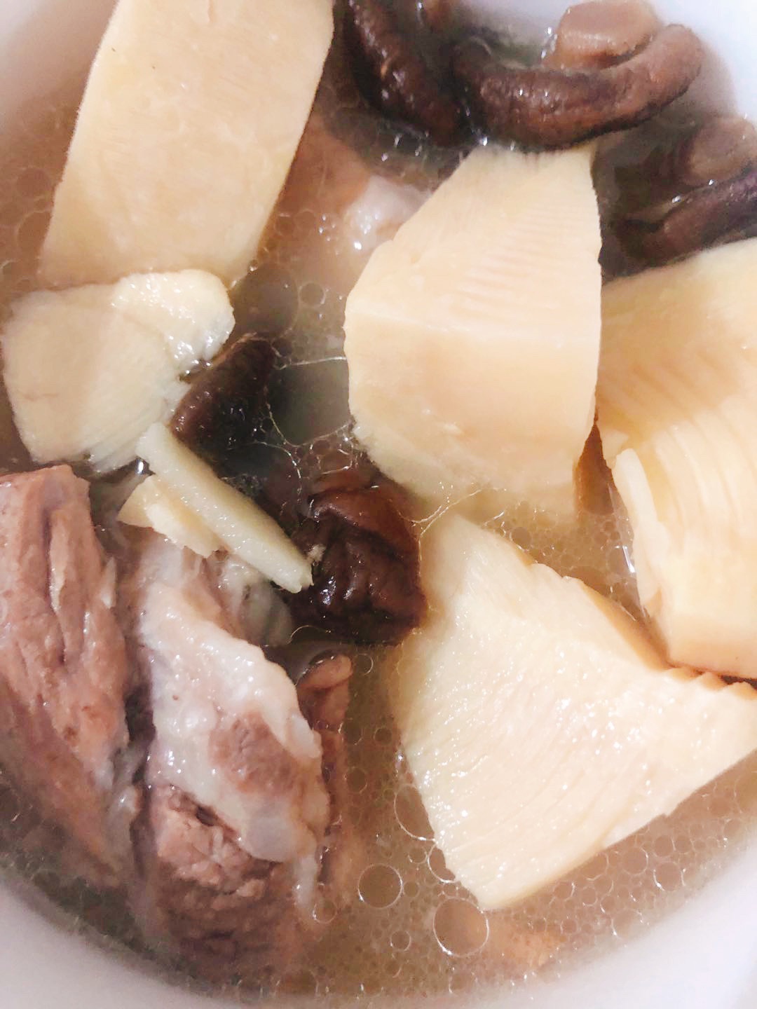 Stewed spareribs with bamboo shoots