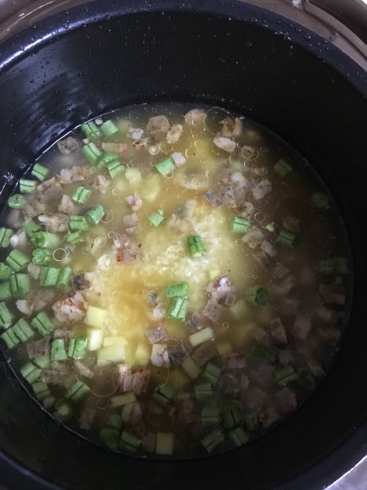 电饭煲炒饭的做法图解4