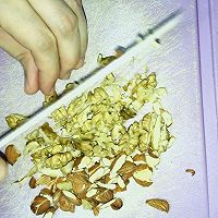 南瓜坚果培根浓汤的做法图解3