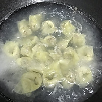 #精致一人食#裙带菜海鲜菇馄饨汤的做法图解7