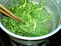 蛋清茼蒿淡菜汤#春季食材大比拼#的做法图解9