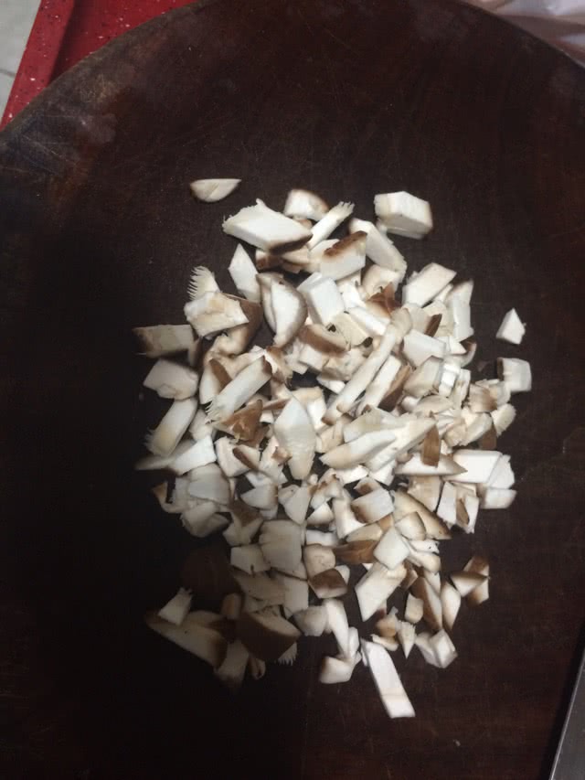 香菜肉末蛋煎饼的做法图解2