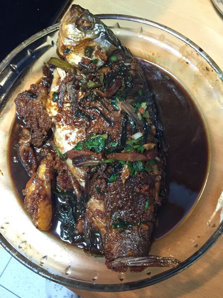河鲫鱼塞肉的做法