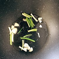 下饭神器鸭子烧扁豆的做法图解4