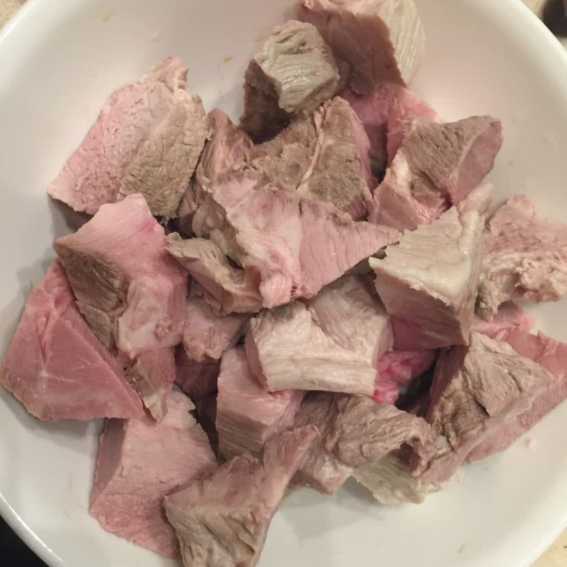萝卜烧肉的做法图解2
